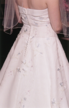 Bride-back01.jpg (59351 bytes)