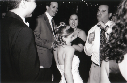 Dancing01.jpg (71667 bytes)