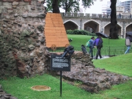 London07.jpg (29389 bytes)