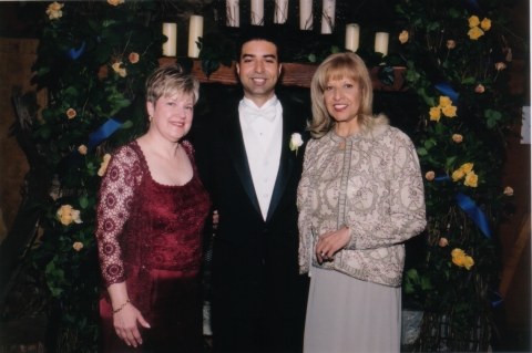 moms.jpg (109572 bytes)